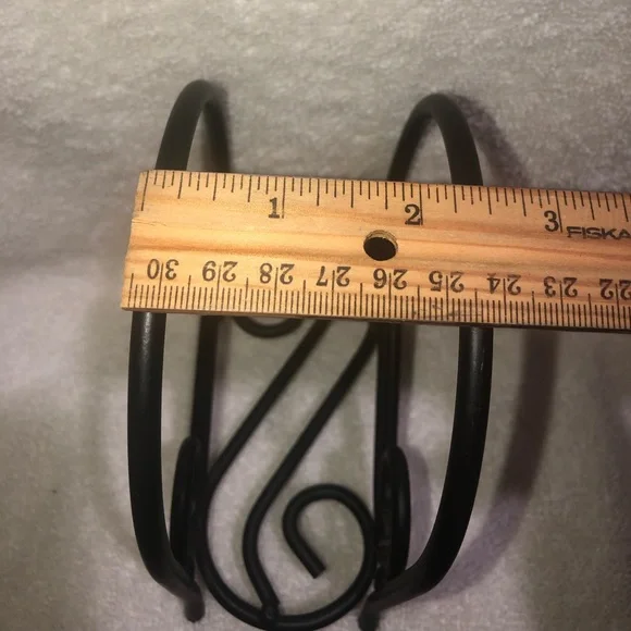 BLACK WROUGHT IRON NAPKIN HOLDER - Picture 6 of 6